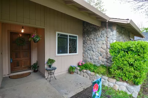 1045 Mason Ct, Dixon, CA 95620 photo 5