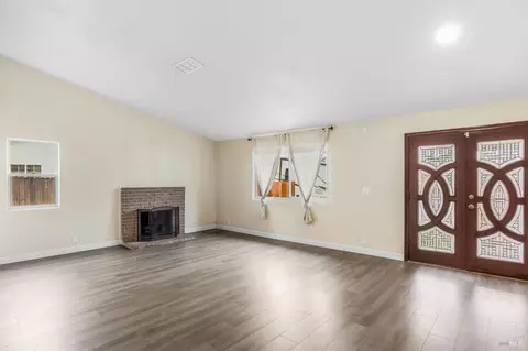 Living - 755 East Ct, Dixon, CA 95620 photo 1 of 4