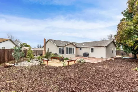 Exterior - 755 East Ct, Dixon, CA 95620 photo 13 of 13