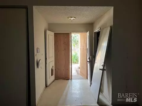 212 Evelyn Cir, Vallejo, CA 94589 photo 5