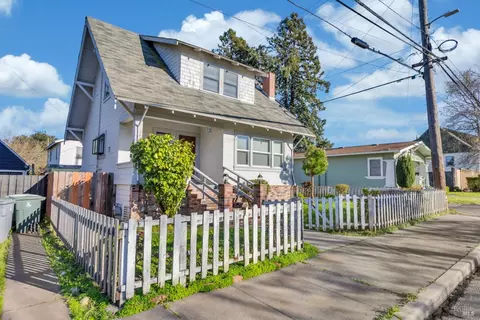Exterior - 1218 El Dorado St, Vallejo, CA 94590 photo 3 of 12