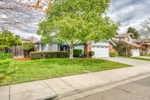 Exterior - 1350 Rehrmann Dr, Dixon, CA 95620 photo 13 of 18
