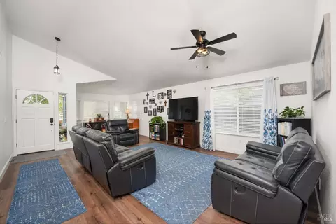 Living - 1350 Rehrmann Dr, Dixon, CA 95620 photo 1 of 5