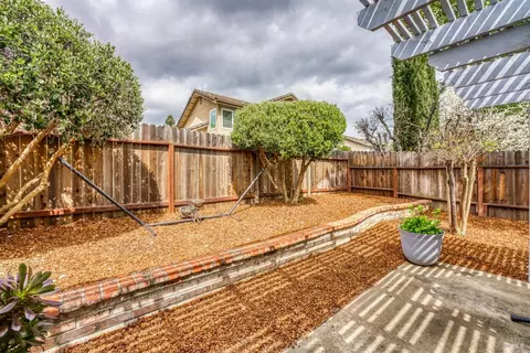 Exterior - 1350 Rehrmann Dr, Dixon, CA 95620 photo 12 of 18