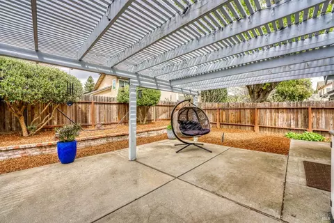 Exterior - 1350 Rehrmann Dr, Dixon, CA 95620 photo 7 of 18