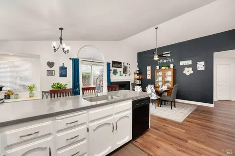 Kitchen - 1350 Rehrmann Dr, Dixon, CA 95620 photo 3 of 5