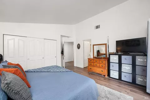 Bedroom - 1350 Rehrmann Dr, Dixon, CA 95620 photo 5 of 12