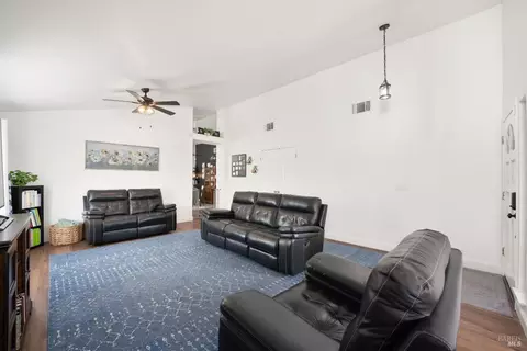Living - 1350 Rehrmann Dr, Dixon, CA 95620 photo 4 of 5
