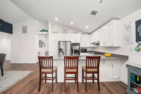 Kitchen - 1350 Rehrmann Dr, Dixon, CA 95620 photo 5 of 5