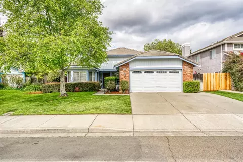 Exterior - 1350 Rehrmann Dr, Dixon, CA 95620 photo 14 of 18