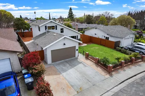 Exterior - 1143 Mockingbird Ln, Fairfield, CA 94533 photo 6 of 10