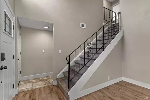 Entry Way - 1143 Mockingbird Ln, Fairfield, CA 94533 photo 1 of 4