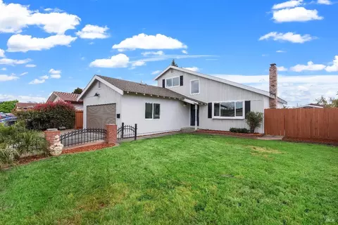 Exterior - 1143 Mockingbird Ln, Fairfield, CA 94533 photo 5 of 10