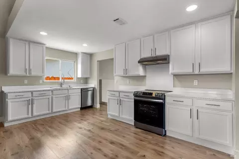 Kitchen - 1143 Mockingbird Ln, Fairfield, CA 94533 photo 1 of 4