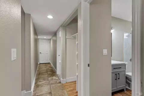 Entry Way - 1143 Mockingbird Ln, Fairfield, CA 94533 photo 3 of 4