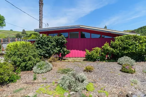 398 Holly Dr, San Rafael, CA 94903