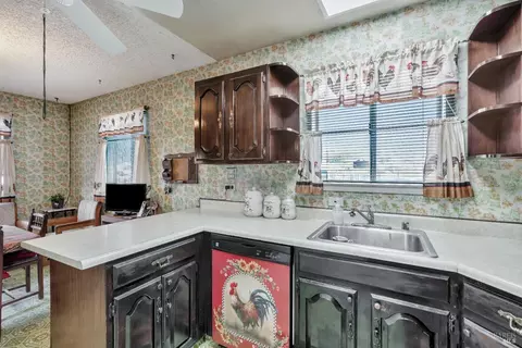 Kitchen - 1911 Broadway St, Vallejo, CA 94589 photo 2 of 3