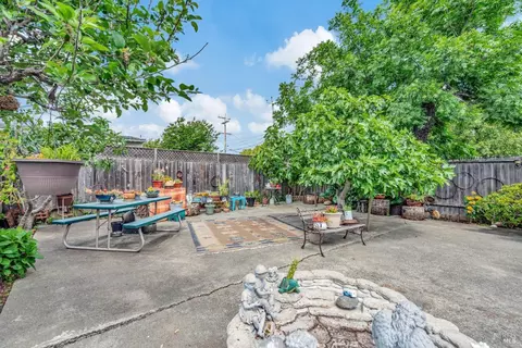 Exterior - 1911 Broadway St, Vallejo, CA 94589 photo 3 of 11