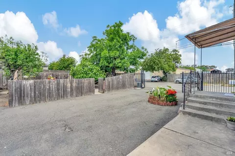 Exterior - 1911 Broadway St, Vallejo, CA 94589 photo 6 of 11