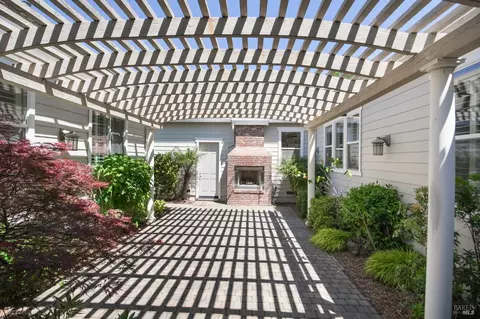 Exterior - 9010 Starr Rd, Windsor, CA 95492 photo 6 of 21