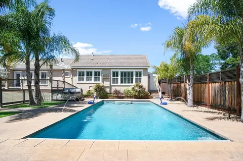 Exterior - 9010 Starr Rd, Windsor, CA 95492 photo 13 of 21