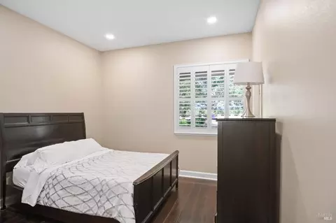 Bedroom - 9010 Starr Rd, Windsor, CA 95492 photo 3 of 5