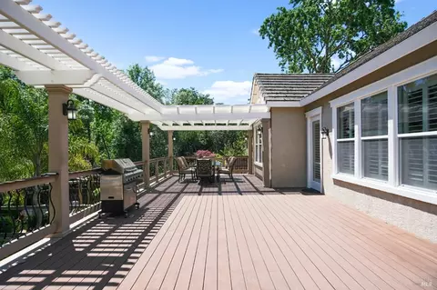 Exterior - 9010 Starr Rd, Windsor, CA 95492 photo 10 of 21