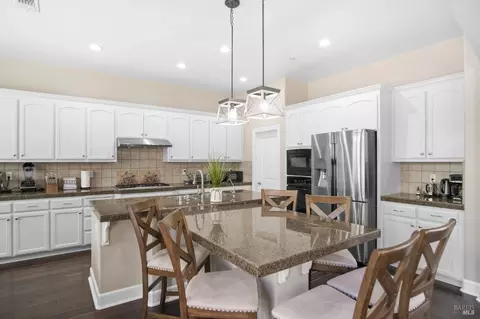 Kitchen - 9010 Starr Rd, Windsor, CA 95492 photo 3 of 5