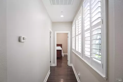 Entry Way - 9010 Starr Rd, Windsor, CA 95492 photo 3 of 8