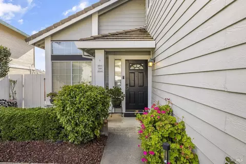 143 Humphrey Ln, Vallejo, CA 94591 photo 2