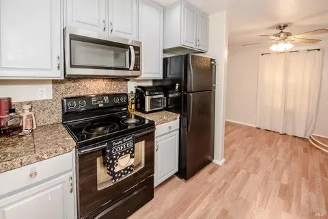 Kitchen - 901 Lassen St, Vallejo, CA 94591 photo 3 of 3