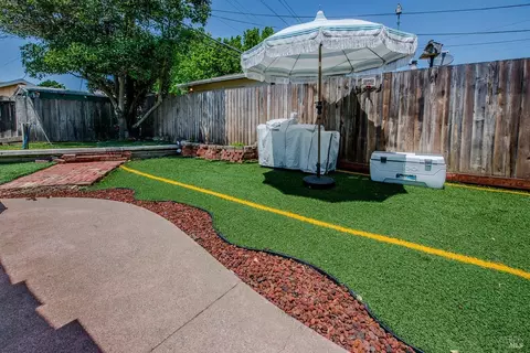 Exterior - 901 Lassen St, Vallejo, CA 94591 photo 6 of 8