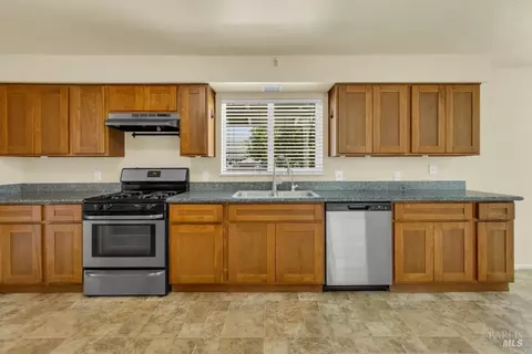 311 S 1st St, Dixon, CA 95620 photo 17