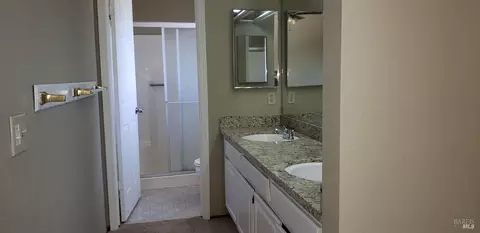 Bath - 452 N Regatta Dr, Vallejo, CA 94591 photo 3 of 3