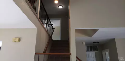 Entry Way - 452 N Regatta Dr, Vallejo, CA 94591 photo 4 of 8