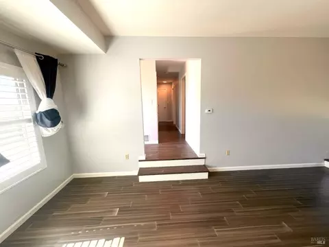 550 Lockwood Dr, Vallejo, CA 94591 photo 5