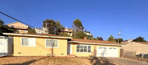 550 Lockwood Dr, Vallejo, CA 94591 photo 2