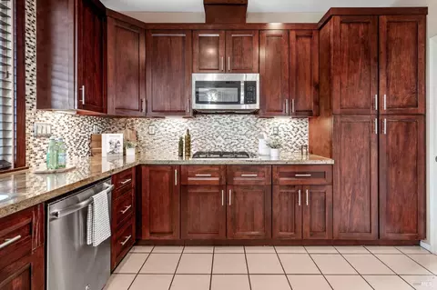 1015 Sandhurst Dr, Vallejo, CA 94591 photo 13