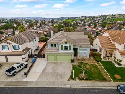 1015 Sandhurst Dr, Vallejo, CA 94591 photo 2