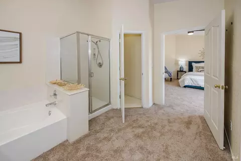 Bath - 1550 Mccormack Ct, Dixon, CA 95620 photo 3 of 10