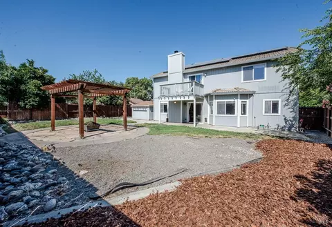 Exterior - 1550 Mccormack Ct, Dixon, CA 95620 photo 15 of 22