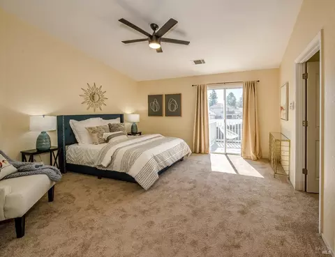Bedroom - 1550 Mccormack Ct, Dixon, CA 95620 photo 4 of 11