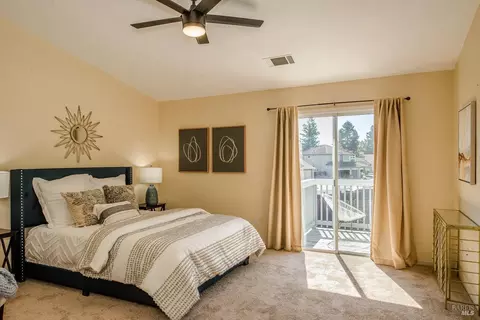 Bedroom - 1550 Mccormack Ct, Dixon, CA 95620 photo 3 of 11