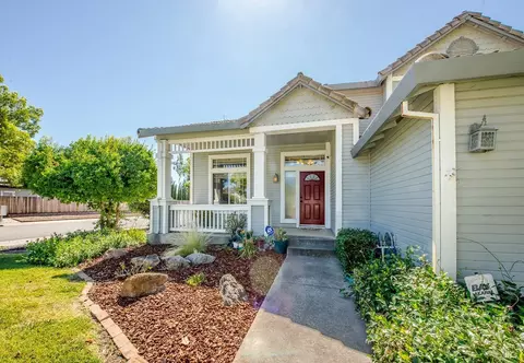 Exterior - 1550 Mccormack Ct, Dixon, CA 95620 photo 2 of 22