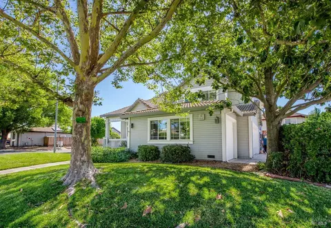 Exterior - 1550 Mccormack Ct, Dixon, CA 95620 photo 19 of 22