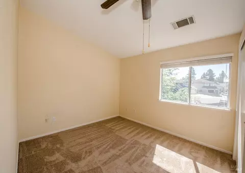 Bedroom - 1550 Mccormack Ct, Dixon, CA 95620 photo 7 of 11