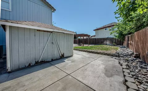 Exterior - 1550 Mccormack Ct, Dixon, CA 95620 photo 10 of 22