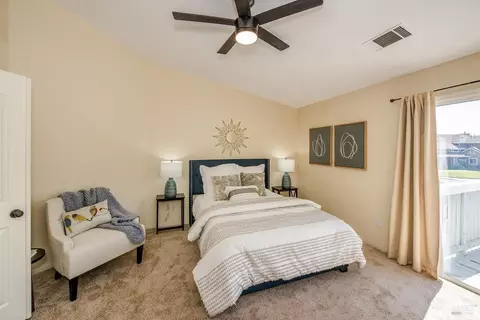 Bedroom - 1550 Mccormack Ct, Dixon, CA 95620 photo 5 of 11