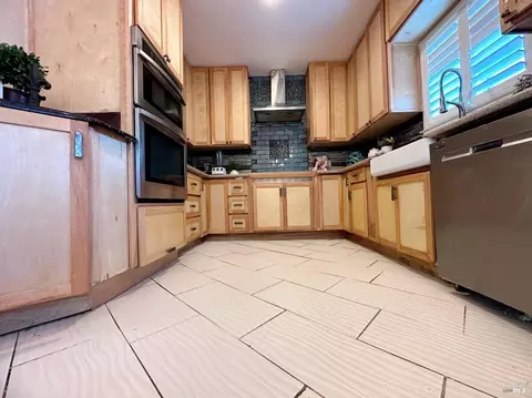 608 Hichborn St, Vallejo, CA 94590 photo 7