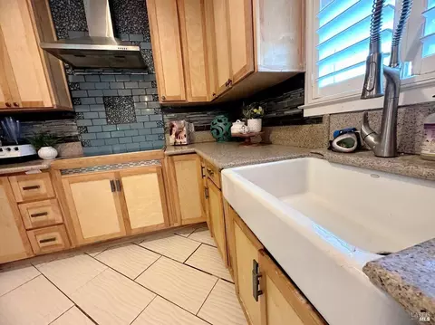 608 Hichborn St, Vallejo, CA 94590 photo 10